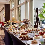 Marriott Champs Elysees 5*