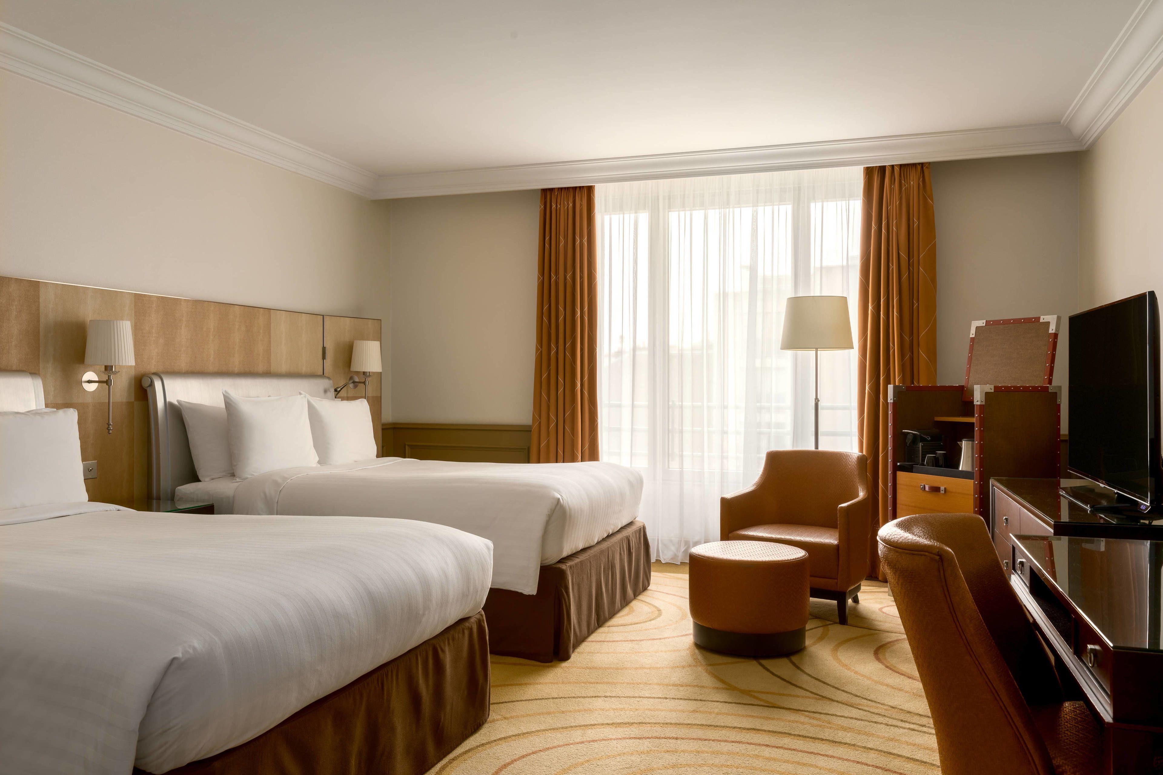 Marriott Champs Elysees 5*