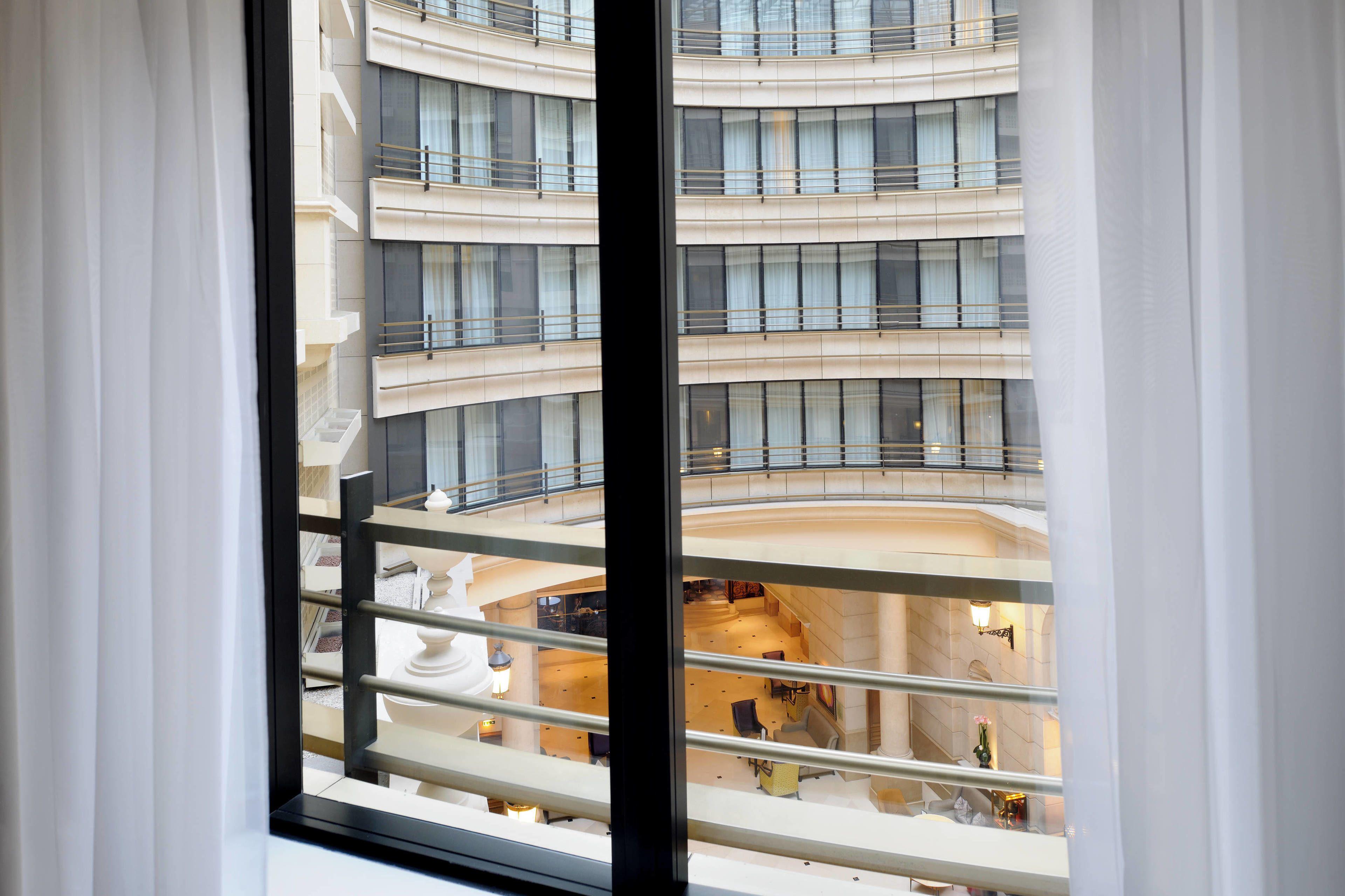 Marriott Champs Elysees 5*