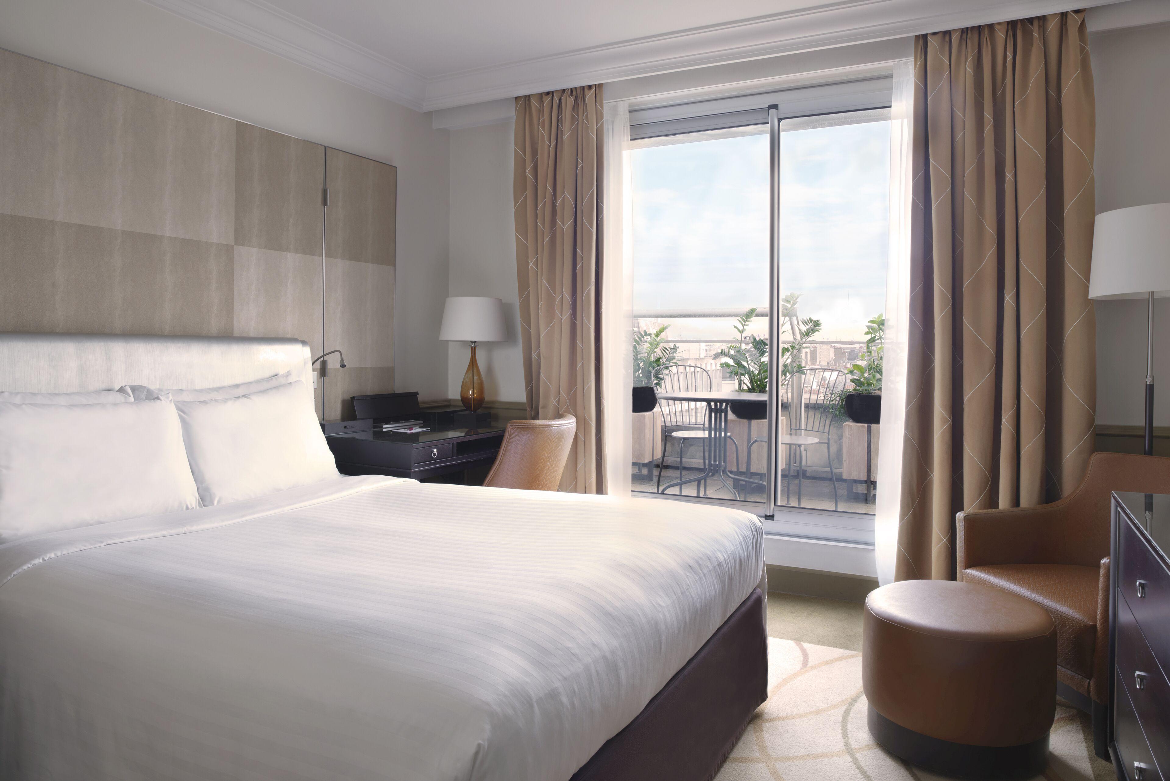 Marriott Champs Elysees 5*