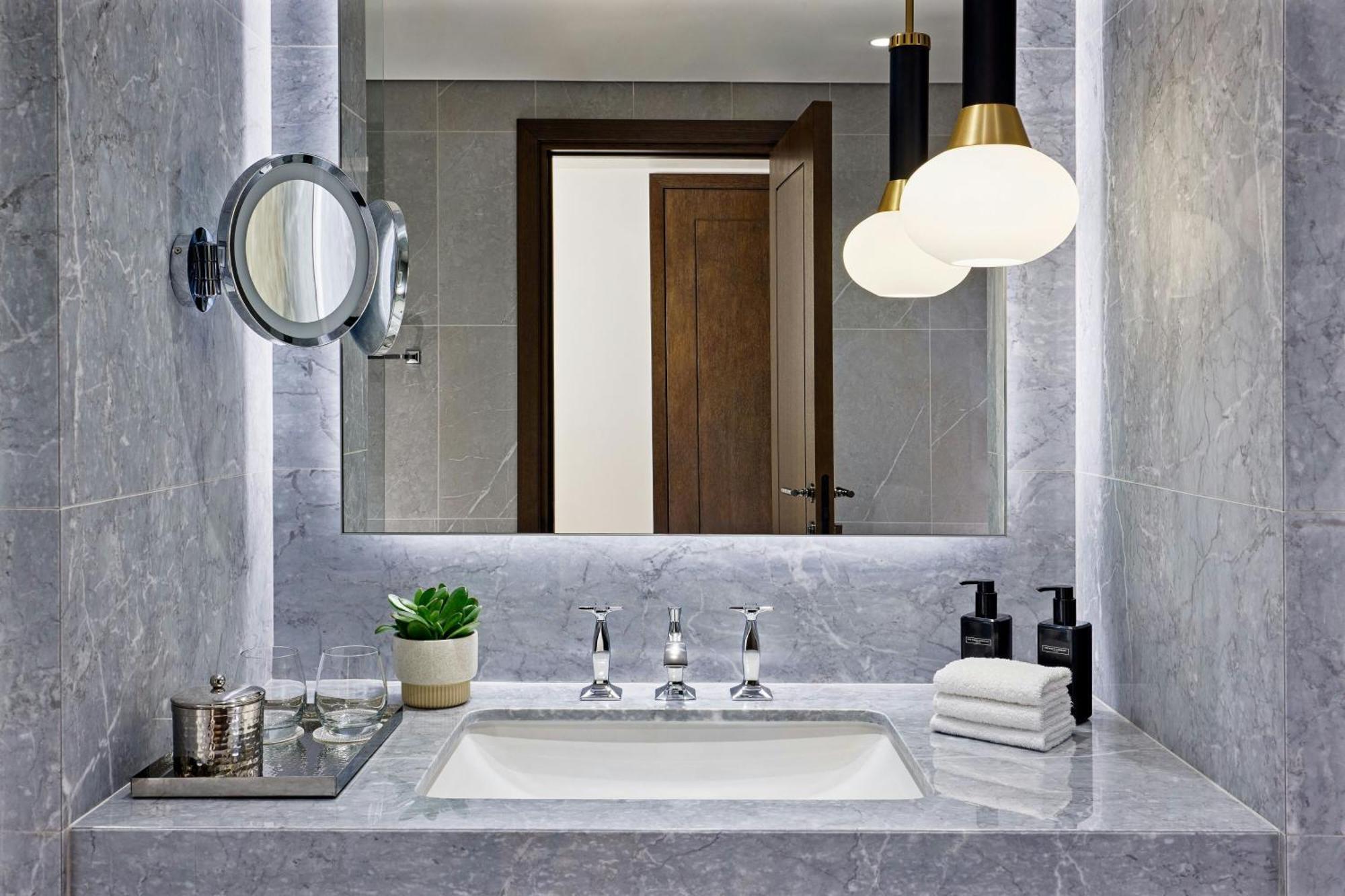 Marriott Champs Elysees Hotel